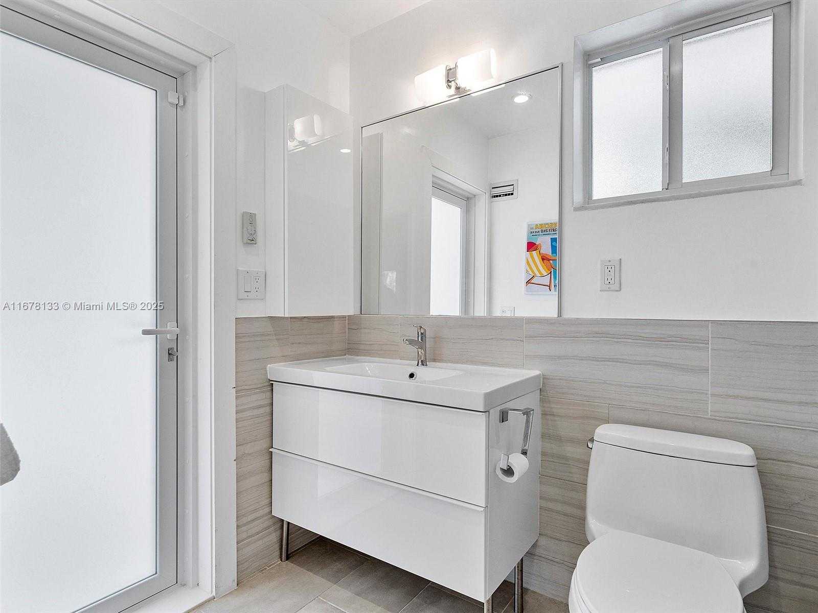 Small Image of 914 ADAMS ST, Hollywood Number 45