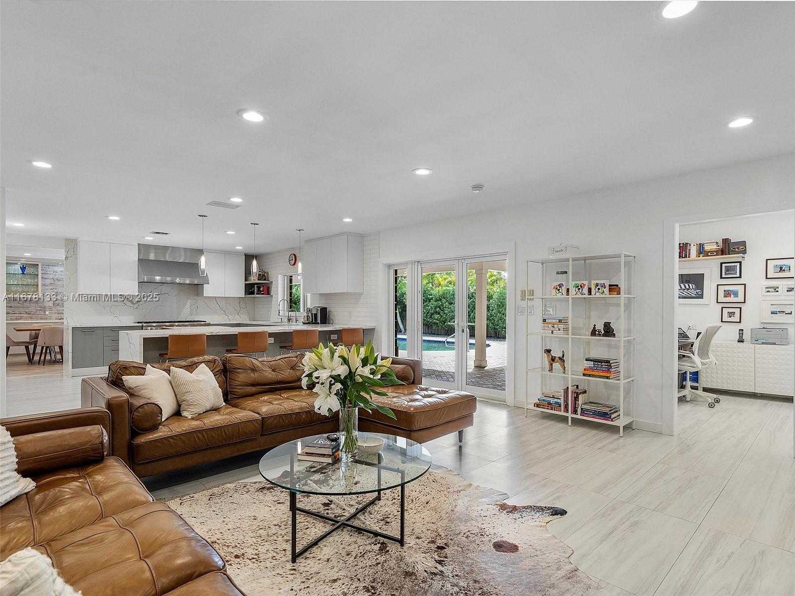 Small Image of 914 ADAMS ST, Hollywood Number 5