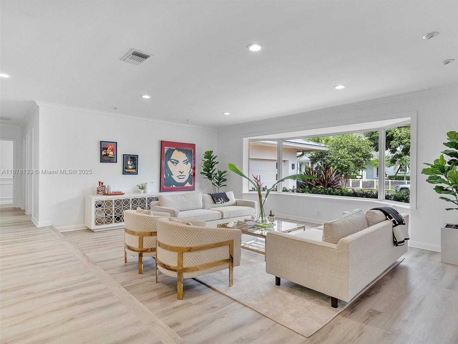 Small Image of 914 ADAMS ST, Hollywood Number 9