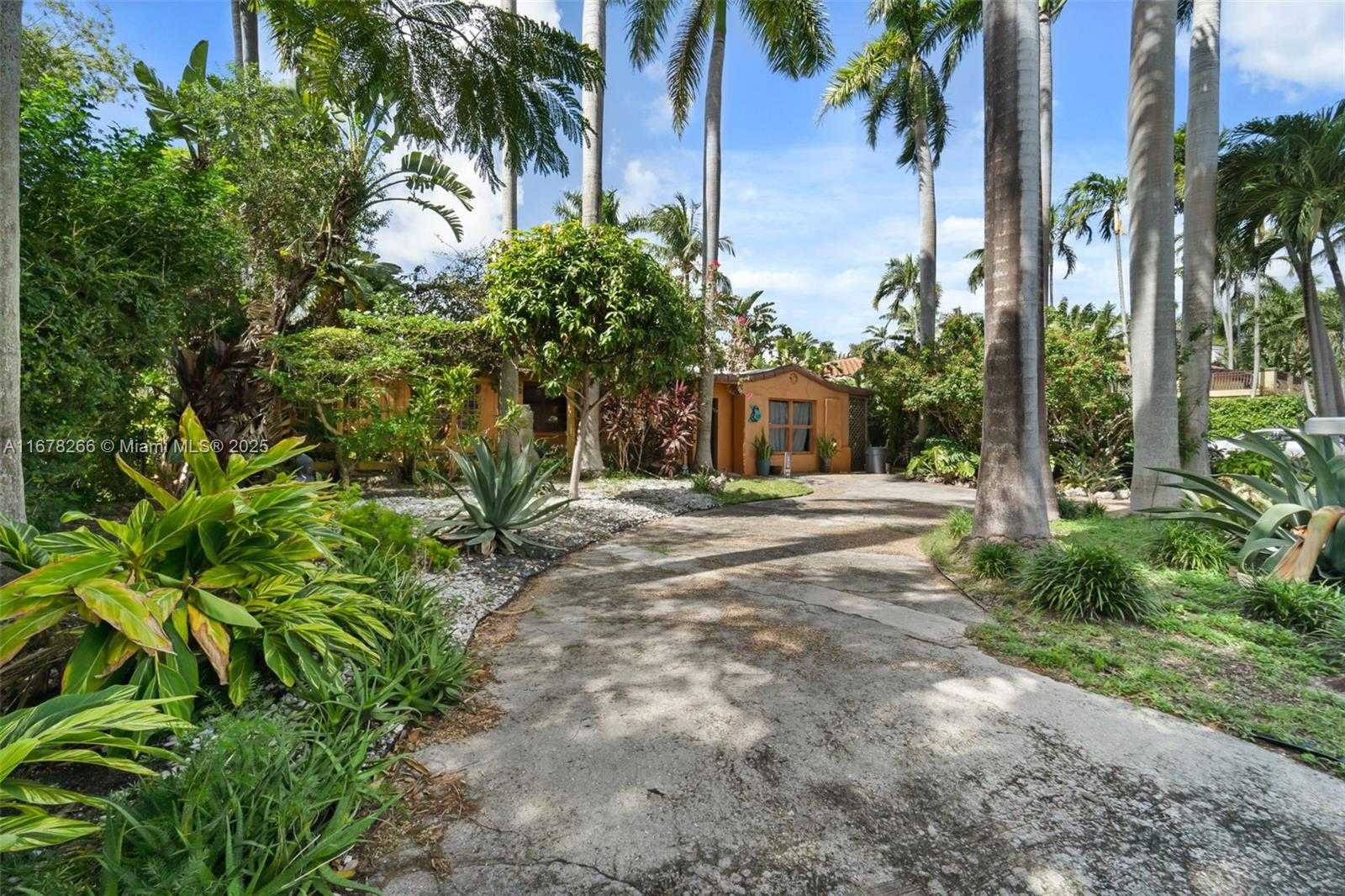 Small Image of 330 WEST RIVO ALTO DR, Miami Beach Number 11