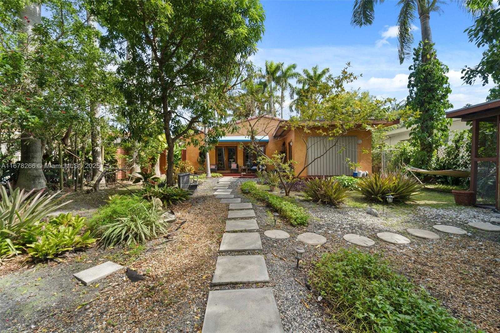 Small Image of 330 WEST RIVO ALTO DR, Miami Beach Number 15
