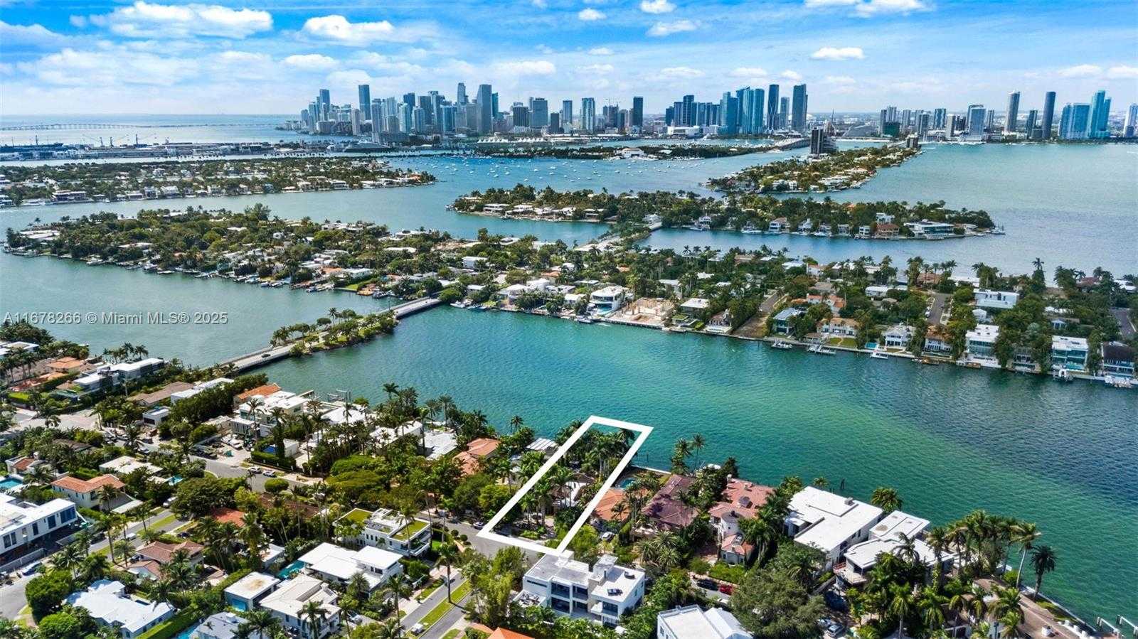 Small Image of 330 WEST RIVO ALTO DR, Miami Beach Number 7