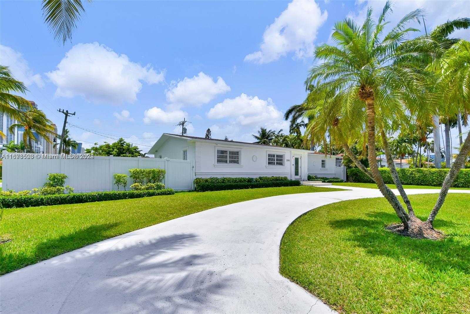 Small Image of 200 188TH ST, Sunny Isles Beach Number 14