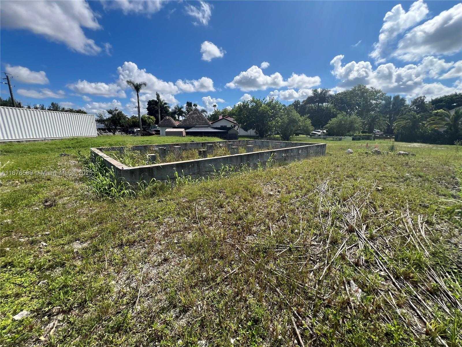 Small Image of 20321 SOUTH WEST 48TH ST, Southwest Ranches Number 23