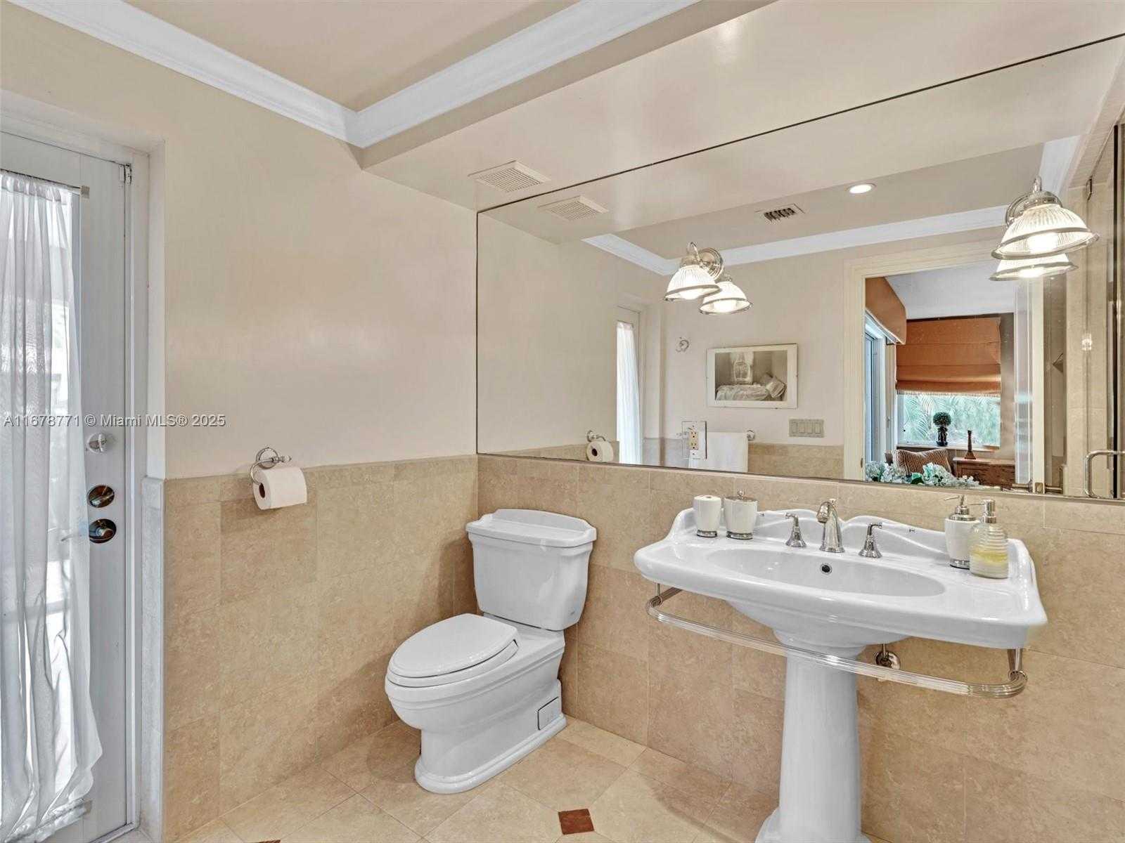 Small Image of 449 ISLE OF PALMS DR, Fort Lauderdale Number 58