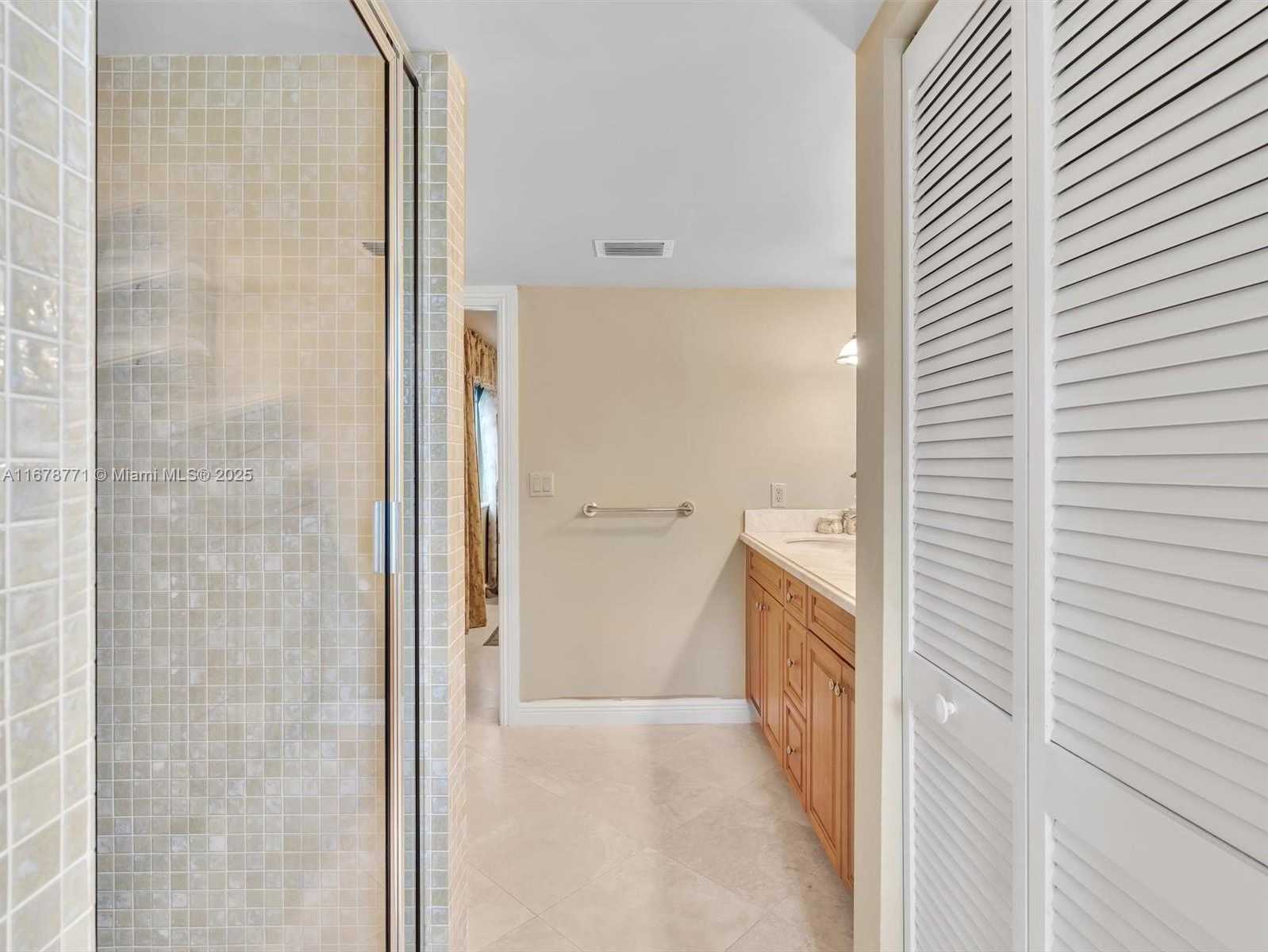 Small Image of 449 ISLE OF PALMS DR, Fort Lauderdale Number 64