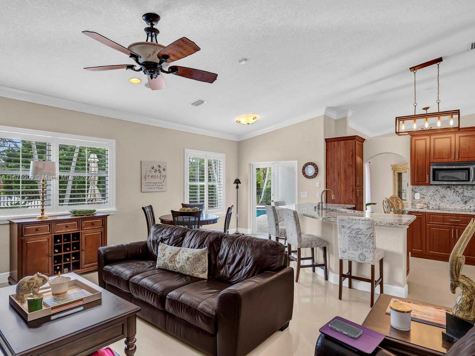 Small Image of 9026 NORTH WEST 173RD TER, Hialeah Number 6
