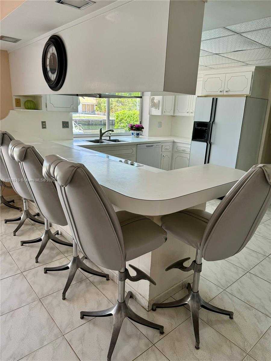 Small Image of 3440 NORTH EAST 170TH ST, North Miami Beach Number 10