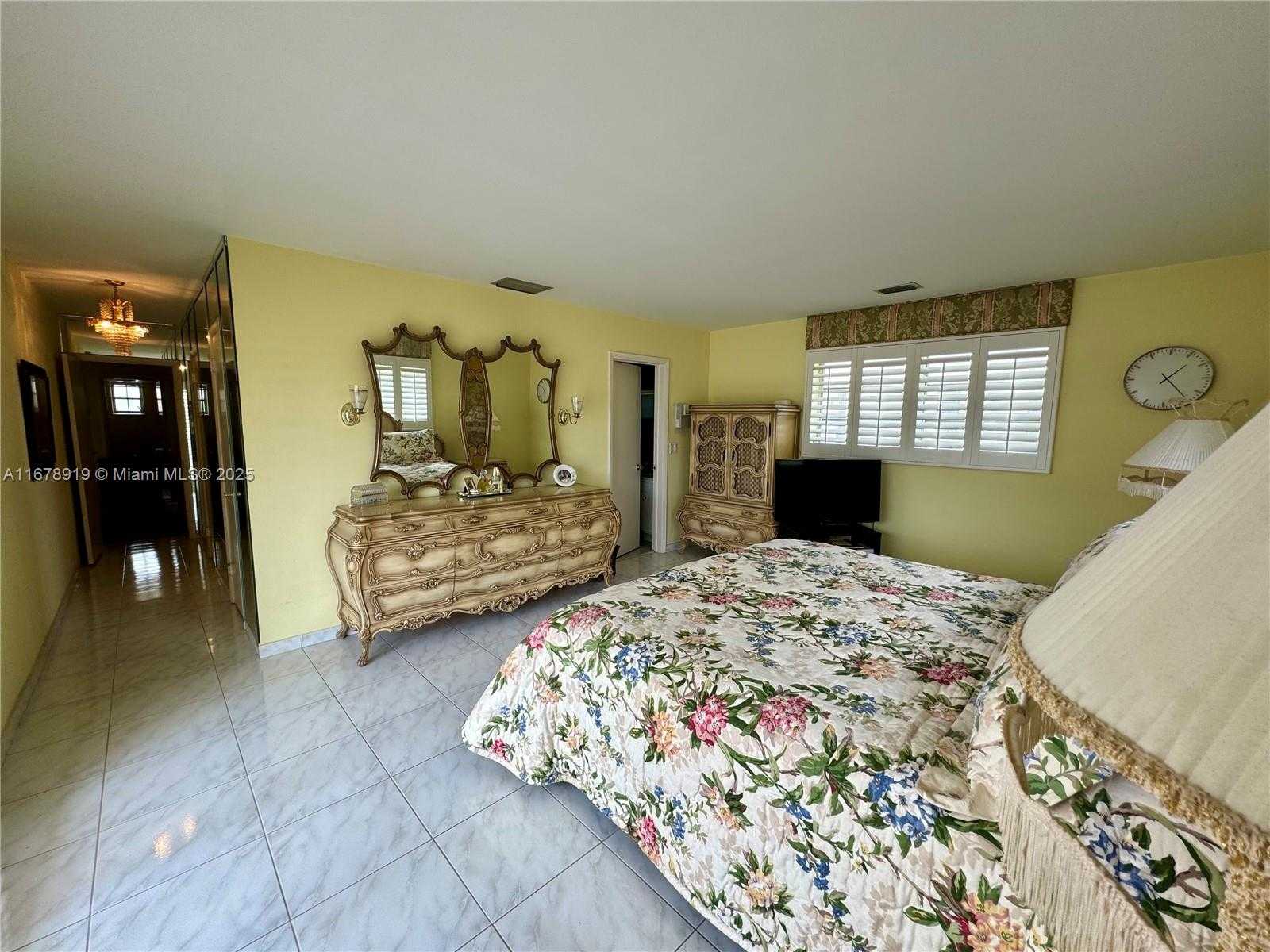 Small Image of 3440 NORTH EAST 170TH ST, North Miami Beach Number 19