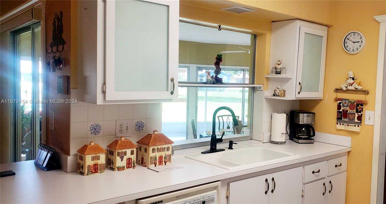 Small Image of 9401 NORTH WEST 70TH PL, Tamarac Number 15