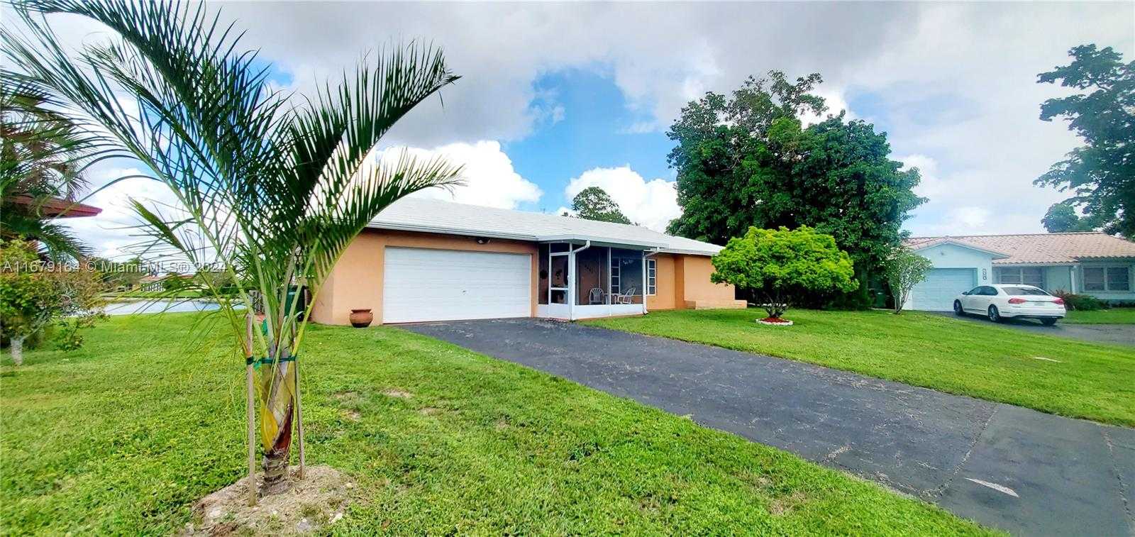 Small Image of 9401 NORTH WEST 70TH PL, Tamarac Number 2