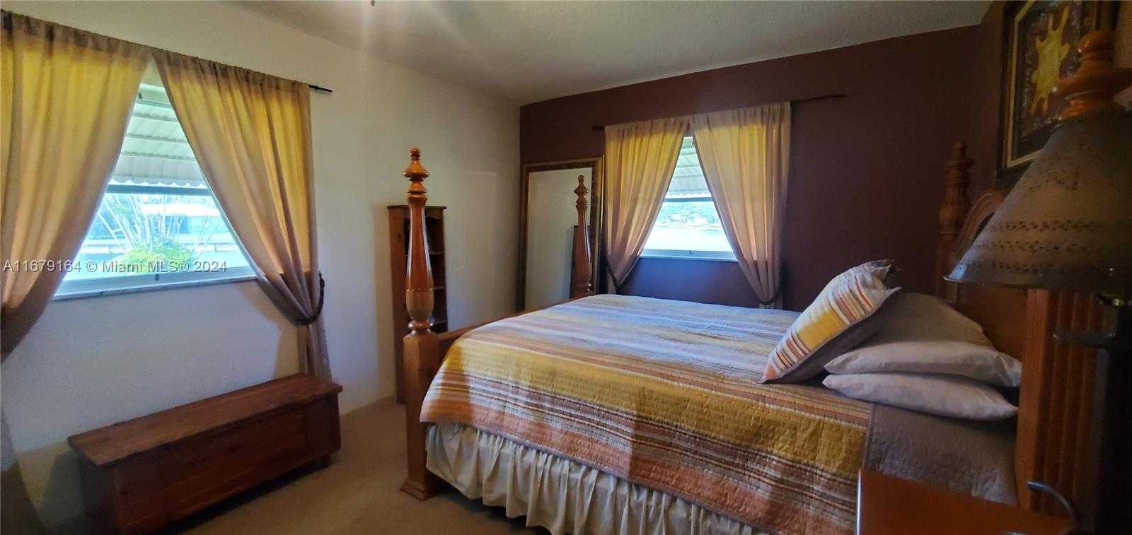 Small Image of 9401 NORTH WEST 70TH PL, Tamarac Number 24