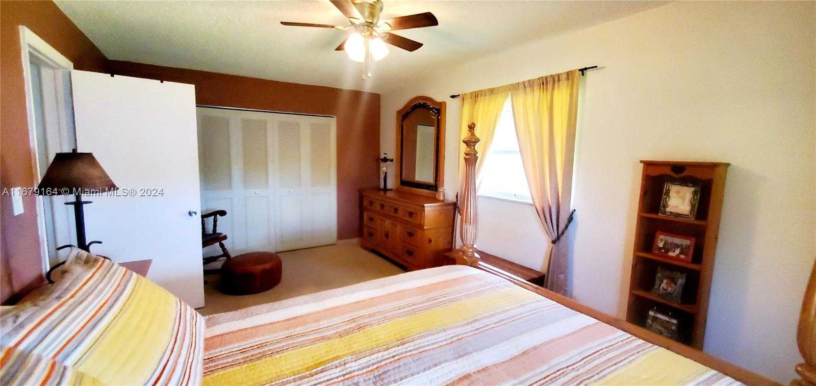 Small Image of 9401 NORTH WEST 70TH PL, Tamarac Number 26
