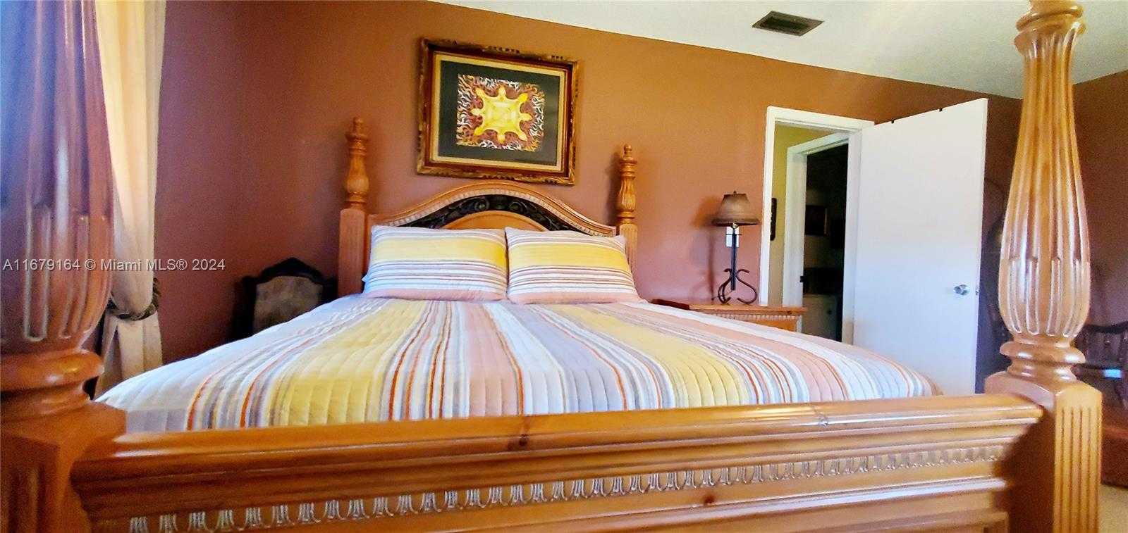 Small Image of 9401 NORTH WEST 70TH PL, Tamarac Number 28