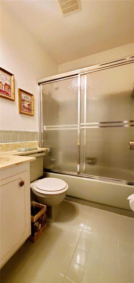 Small Image of 9401 NORTH WEST 70TH PL, Tamarac Number 36