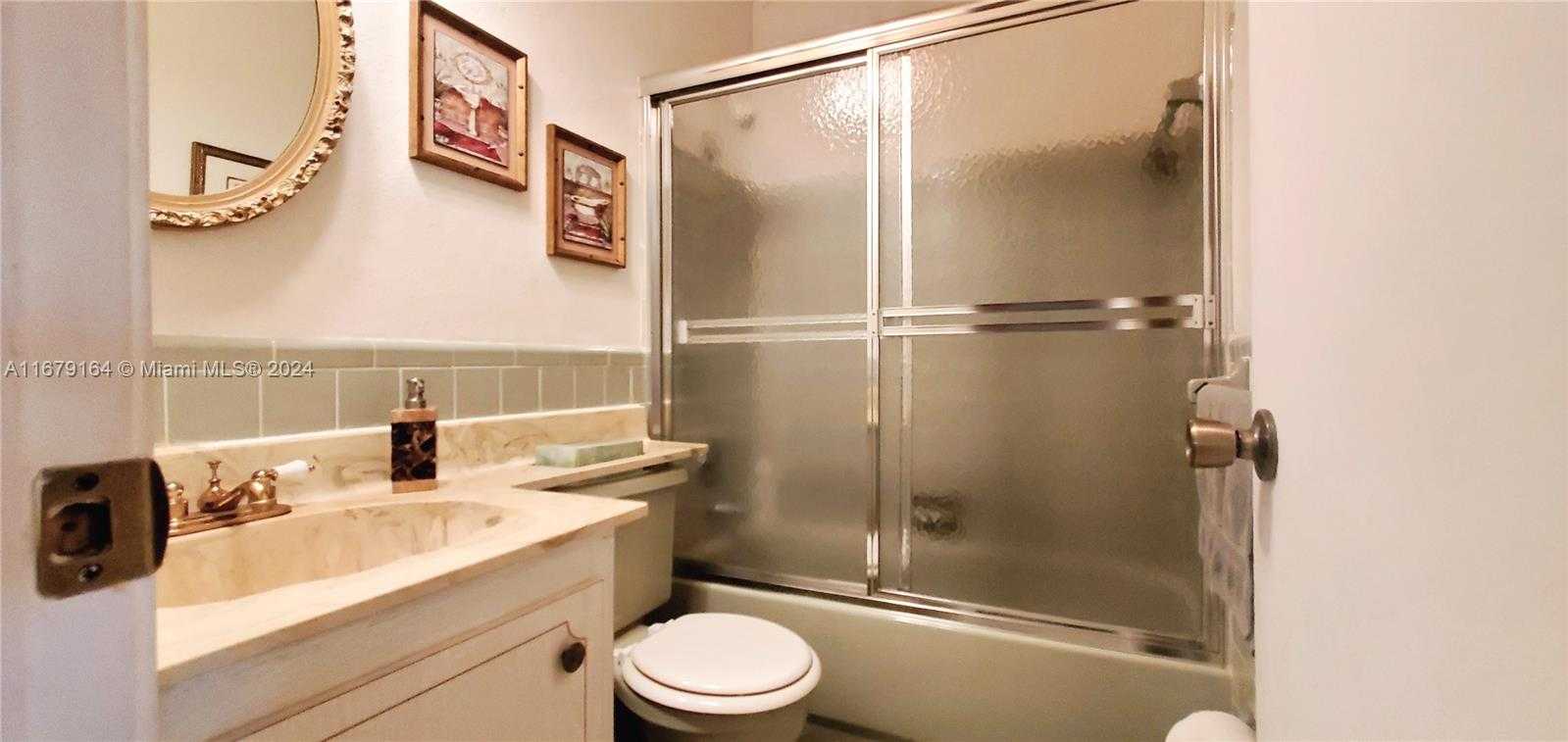 Small Image of 9401 NORTH WEST 70TH PL, Tamarac Number 37