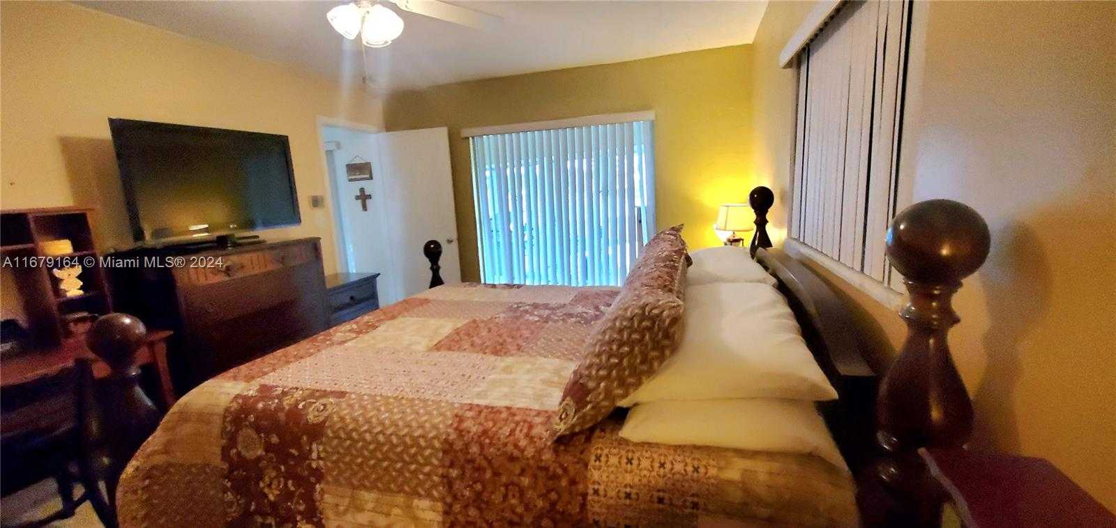 Small Image of 9401 NORTH WEST 70TH PL, Tamarac Number 47