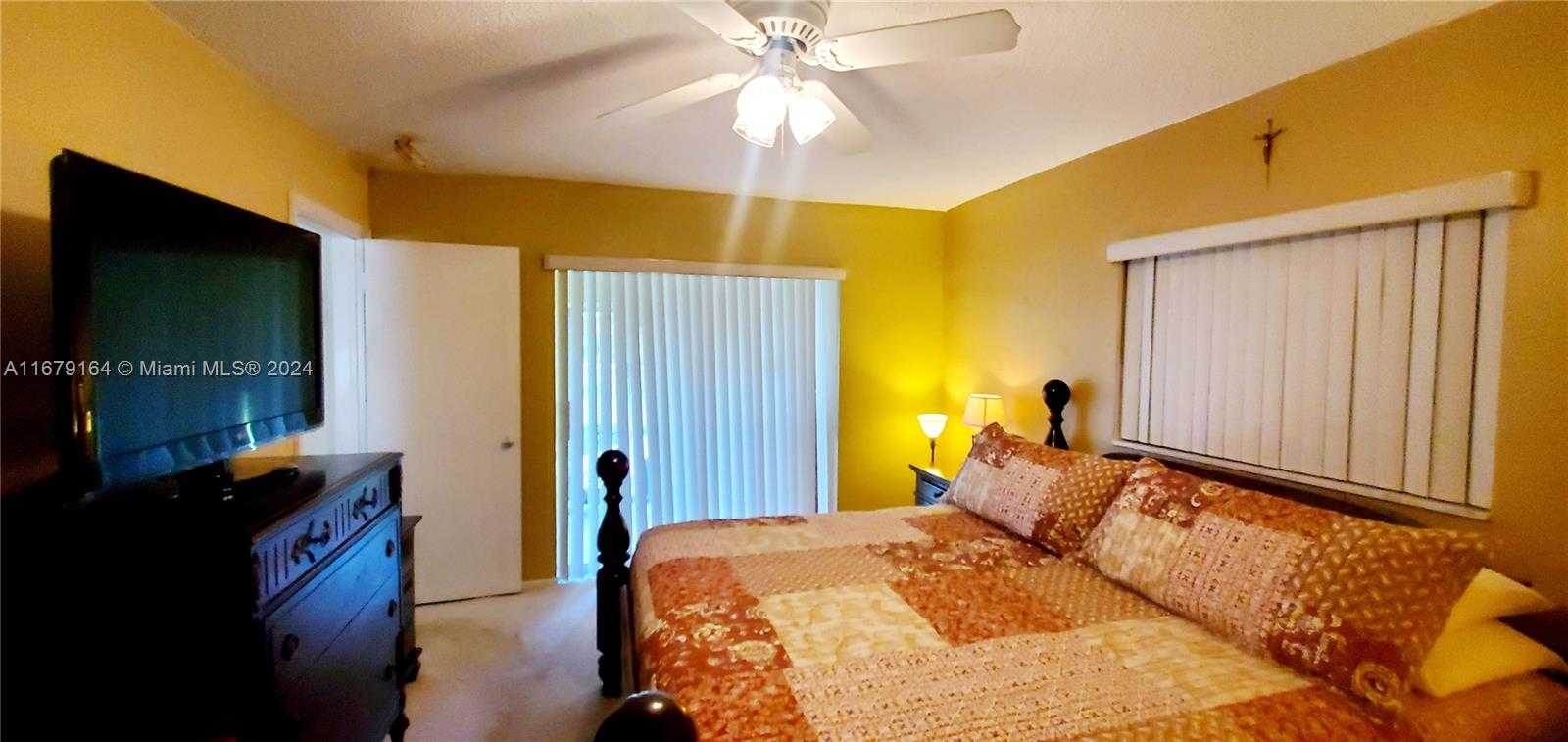 Small Image of 9401 NORTH WEST 70TH PL, Tamarac Number 50