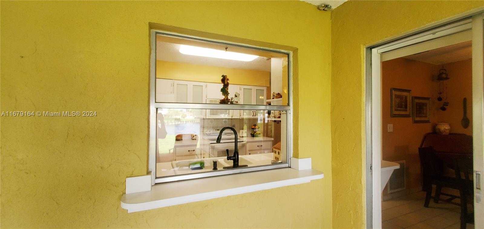 Small Image of 9401 NORTH WEST 70TH PL, Tamarac Number 54