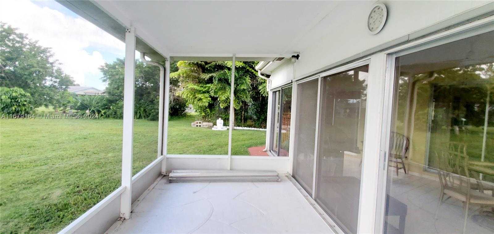 Small Image of 9401 NORTH WEST 70TH PL, Tamarac Number 61
