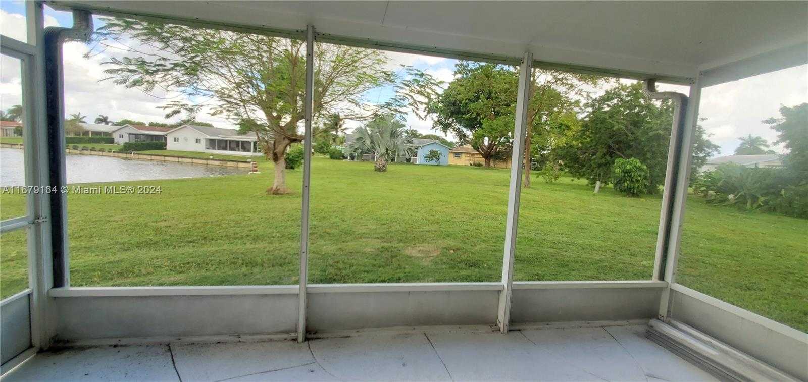 Small Image of 9401 NORTH WEST 70TH PL, Tamarac Number 65