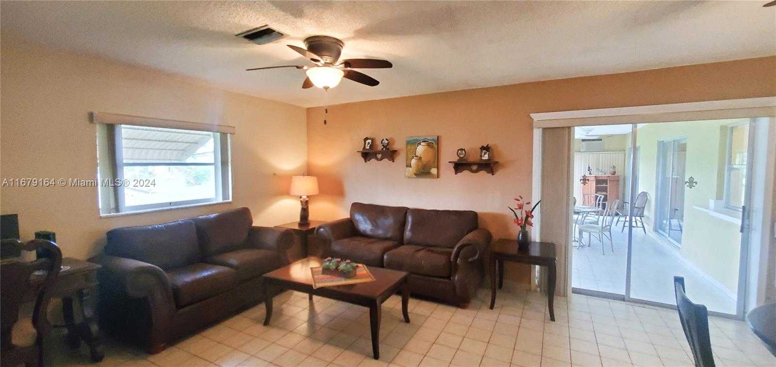 Small Image of 9401 NORTH WEST 70TH PL, Tamarac Number 8