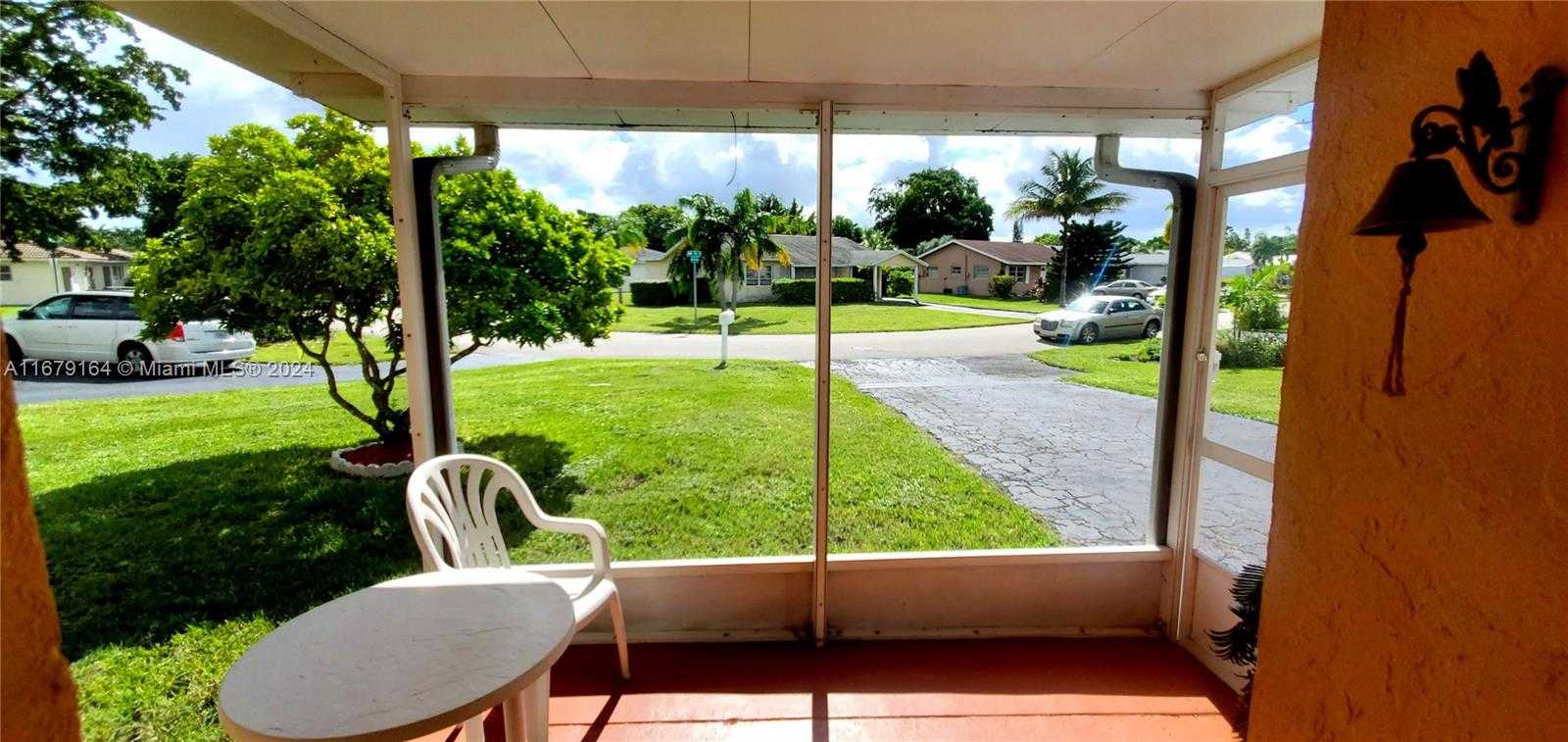 Small Image of 9401 NORTH WEST 70TH PL, Tamarac Number 85