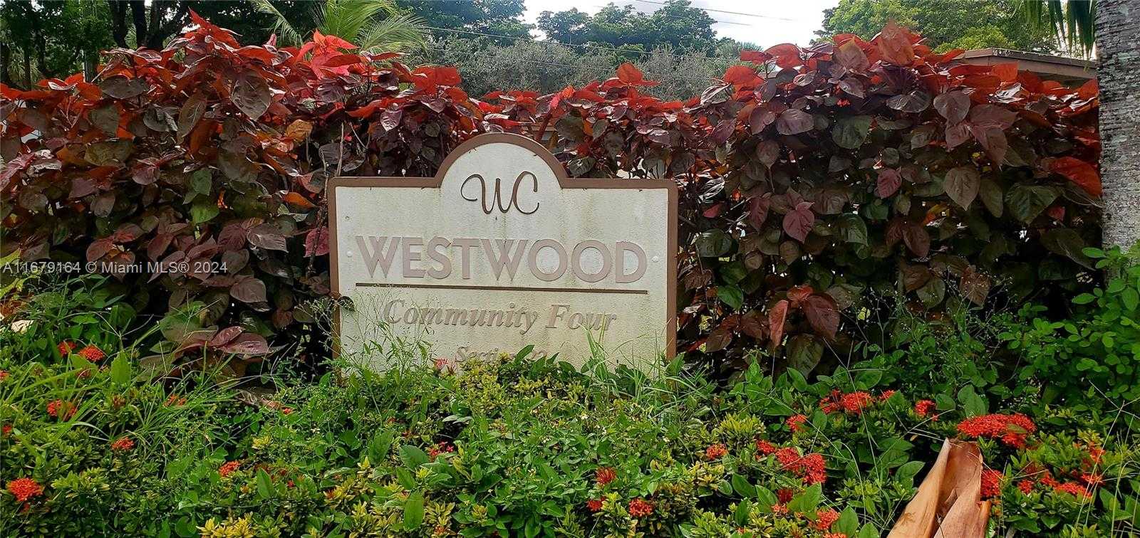 Small Image of 9401 NORTH WEST 70TH PL, Tamarac Number 95