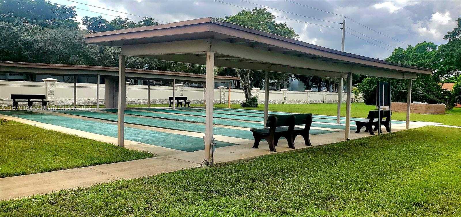 Small Image of 9401 NORTH WEST 70TH PL, Tamarac Number 99