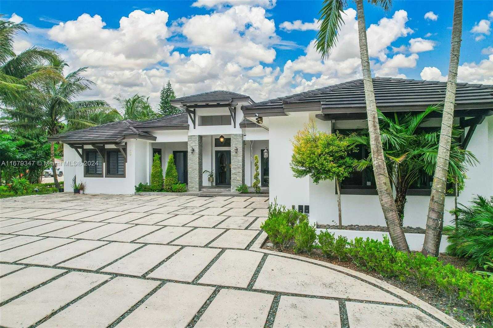 Small Image of 26820 SOUTH WEST 187TH AVE, Homestead Number 3