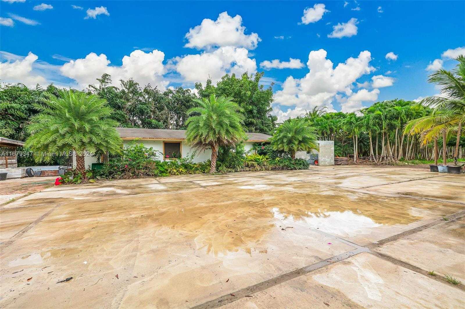 Small Image of 26820 SOUTH WEST 187TH AVE, Homestead Number 89