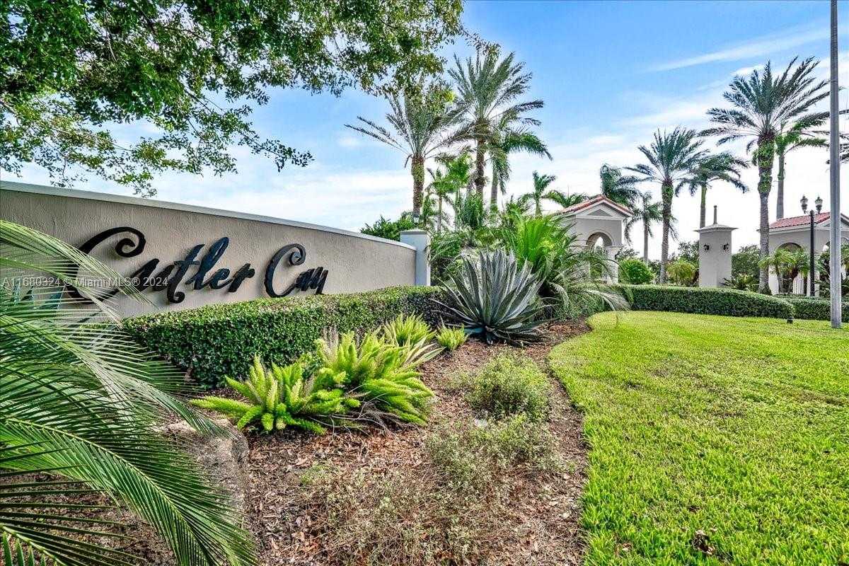Small Image of 18835 SOUTH WEST 76TH CT, Cutler Bay Number 3