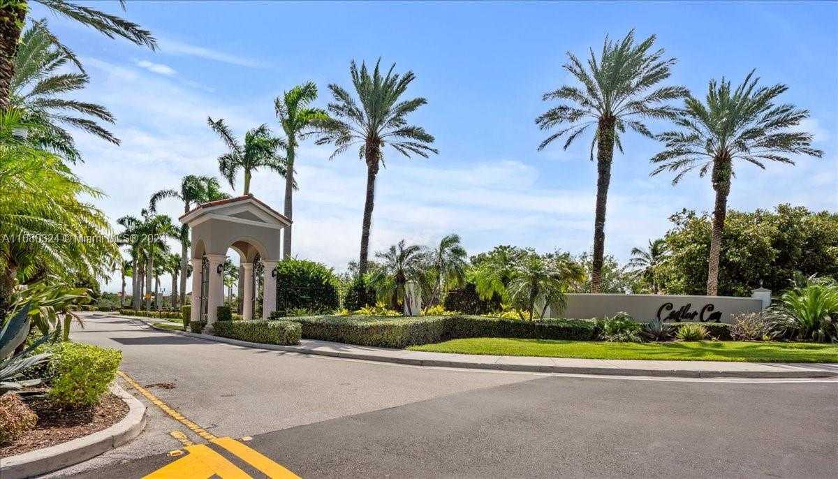 Small Image of 18835 SOUTH WEST 76TH CT, Cutler Bay Number 4