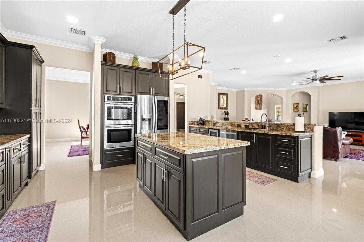 Small Image of 18835 SOUTH WEST 76TH CT, Cutler Bay Number 41