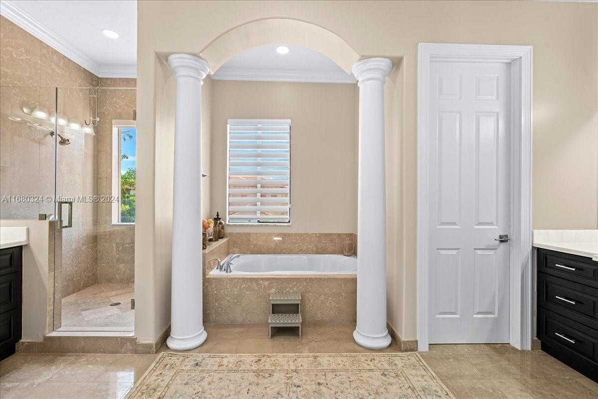 Small Image of 18835 SOUTH WEST 76TH CT, Cutler Bay Number 48