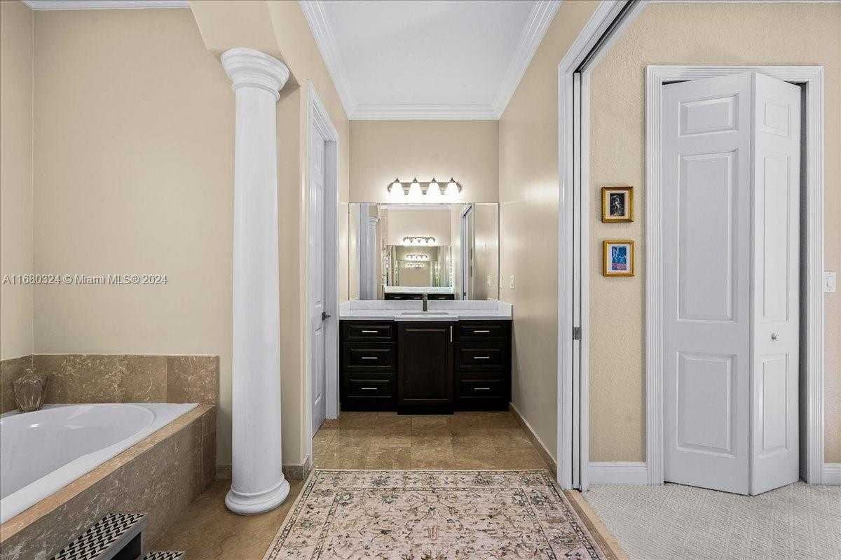 Small Image of 18835 SOUTH WEST 76TH CT, Cutler Bay Number 49