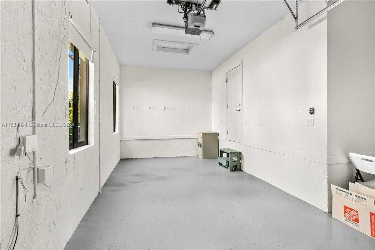Small Image of 18835 SOUTH WEST 76TH CT, Cutler Bay Number 74
