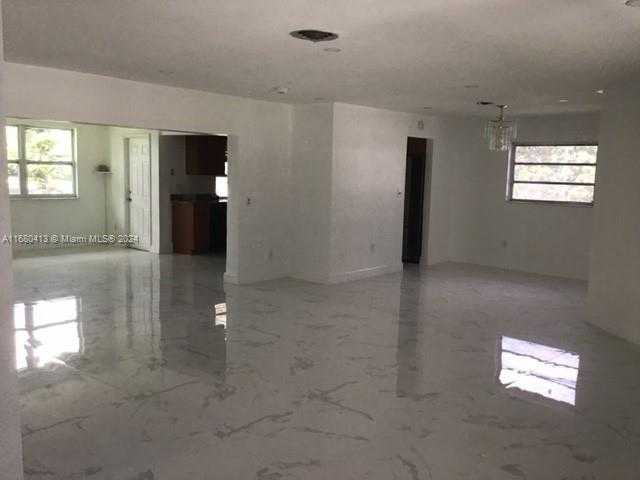 Small Image of 20600 NORTH WEST 2ND CT, Miami Gardens Number 3