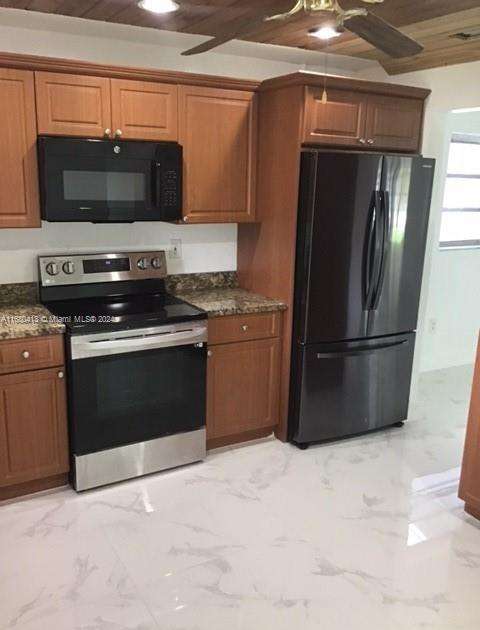 Small Image of 20600 NORTH WEST 2ND CT, Miami Gardens Number 5