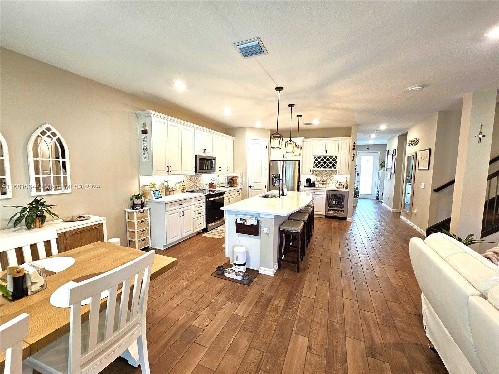 Small Image of 8172 NORTH WEST 78TH ST, Tamarac Number 2