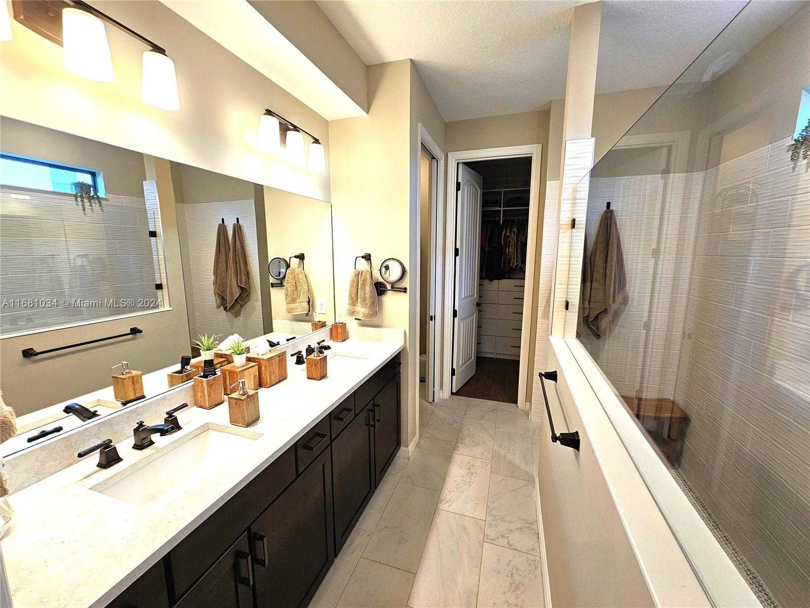 Small Image of 8172 NORTH WEST 78TH ST, Tamarac Number 35
