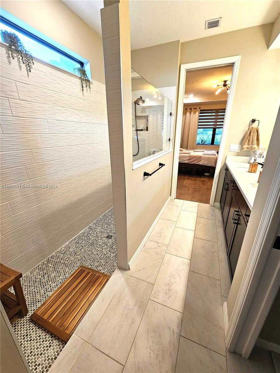 Small Image of 8172 NORTH WEST 78TH ST, Tamarac Number 36