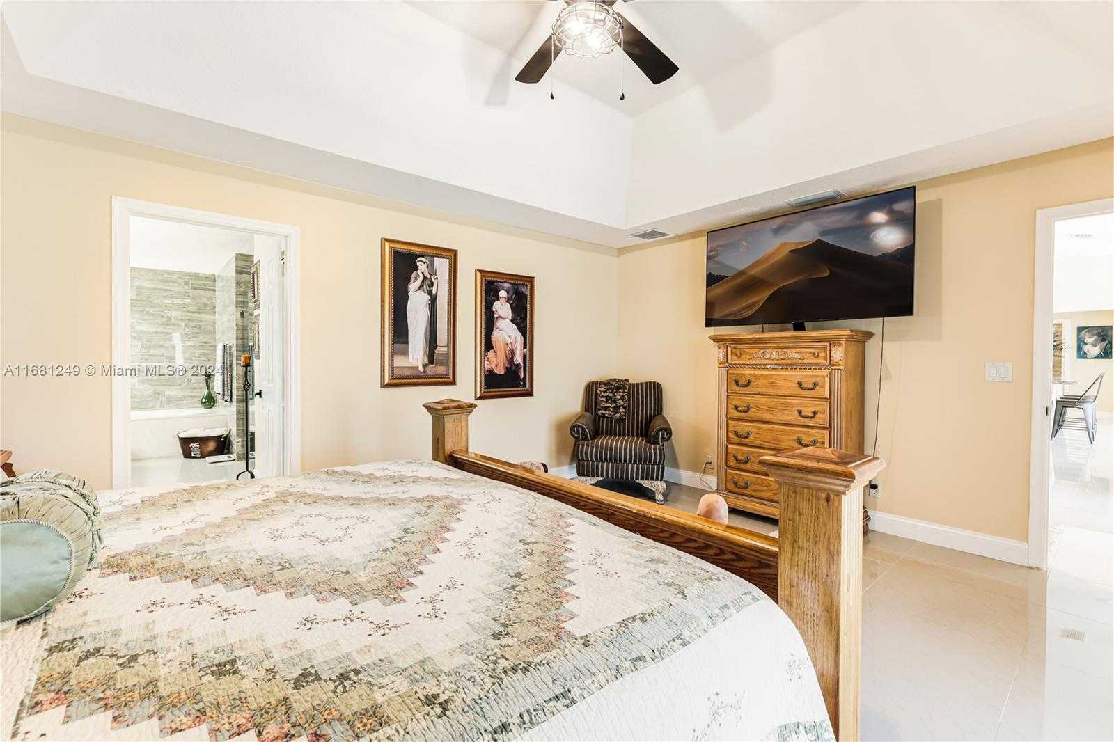 Small Image of 12288 NORTH 82ND LN N, West Palm Beach Number 20
