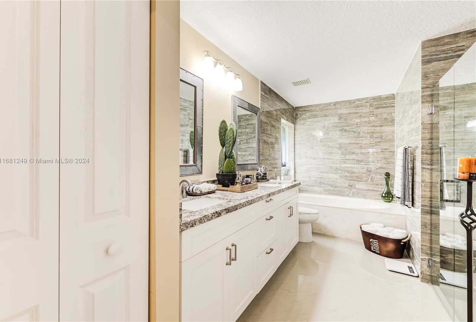 Small Image of 12288 NORTH 82ND LN N, West Palm Beach Number 21