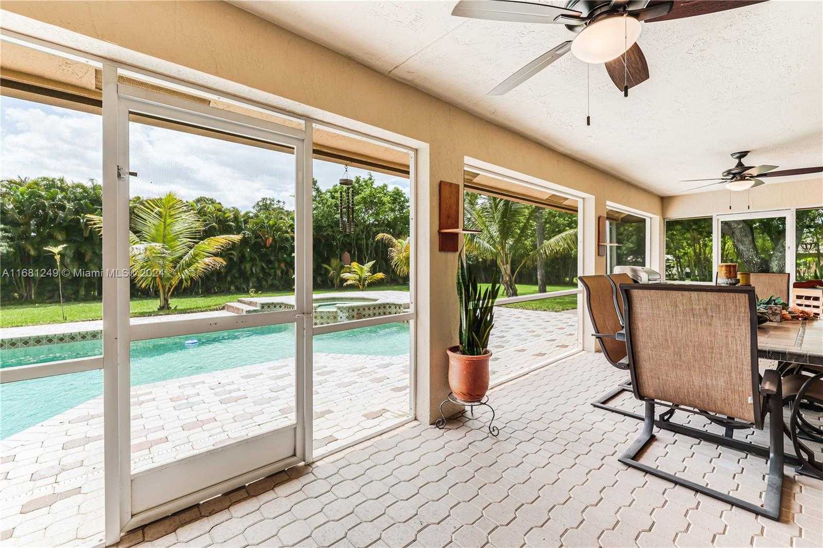 Small Image of 12288 NORTH 82ND LN N, West Palm Beach Number 23
