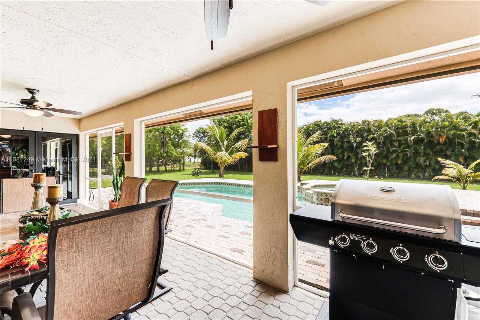 Small Image of 12288 NORTH 82ND LN N, West Palm Beach Number 24