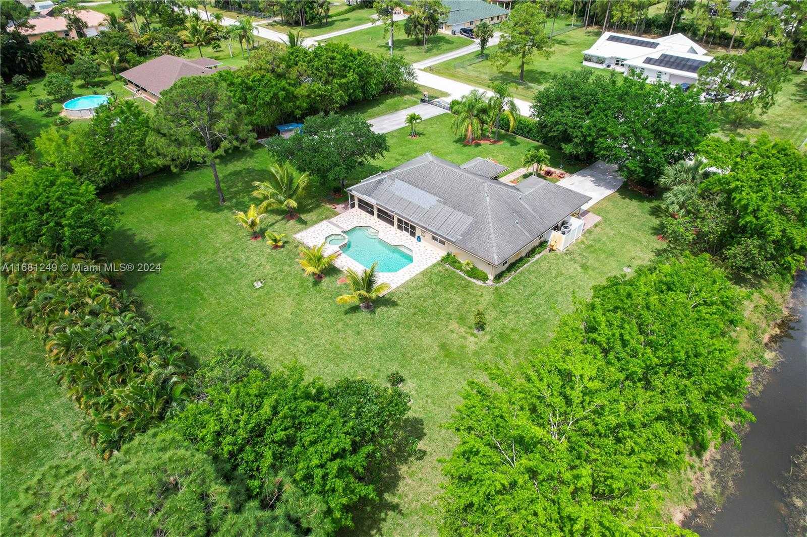 Small Image of 12288 NORTH 82ND LN N, West Palm Beach Number 3