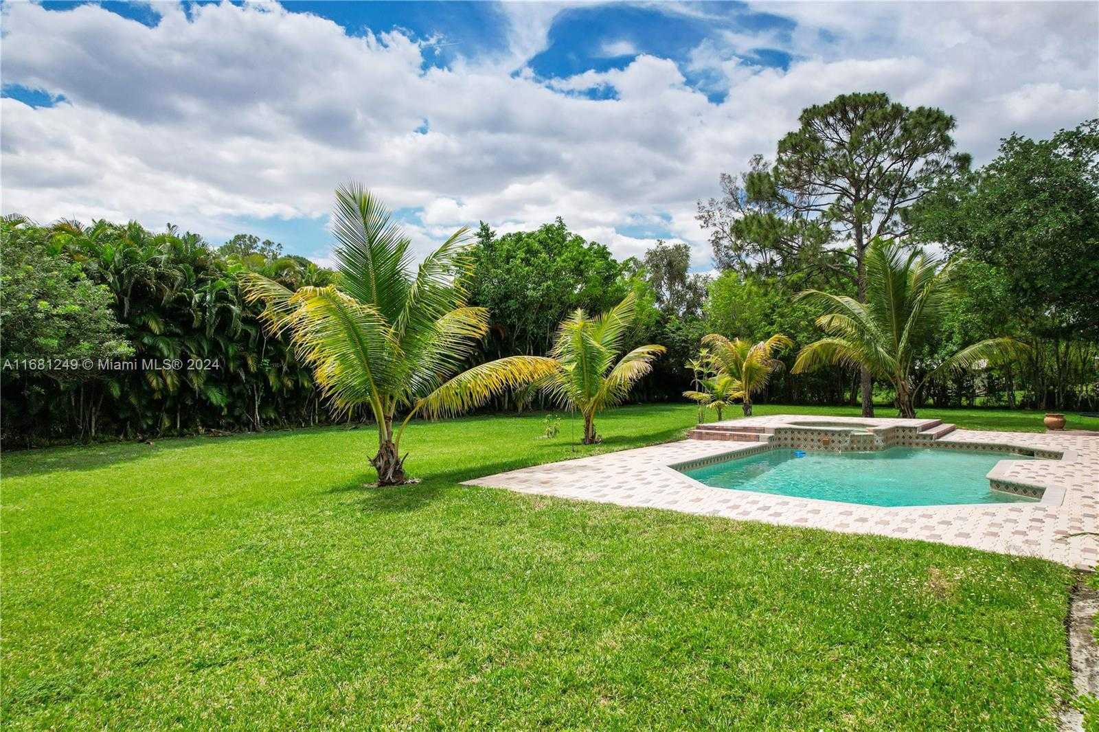 Small Image of 12288 NORTH 82ND LN N, West Palm Beach Number 35