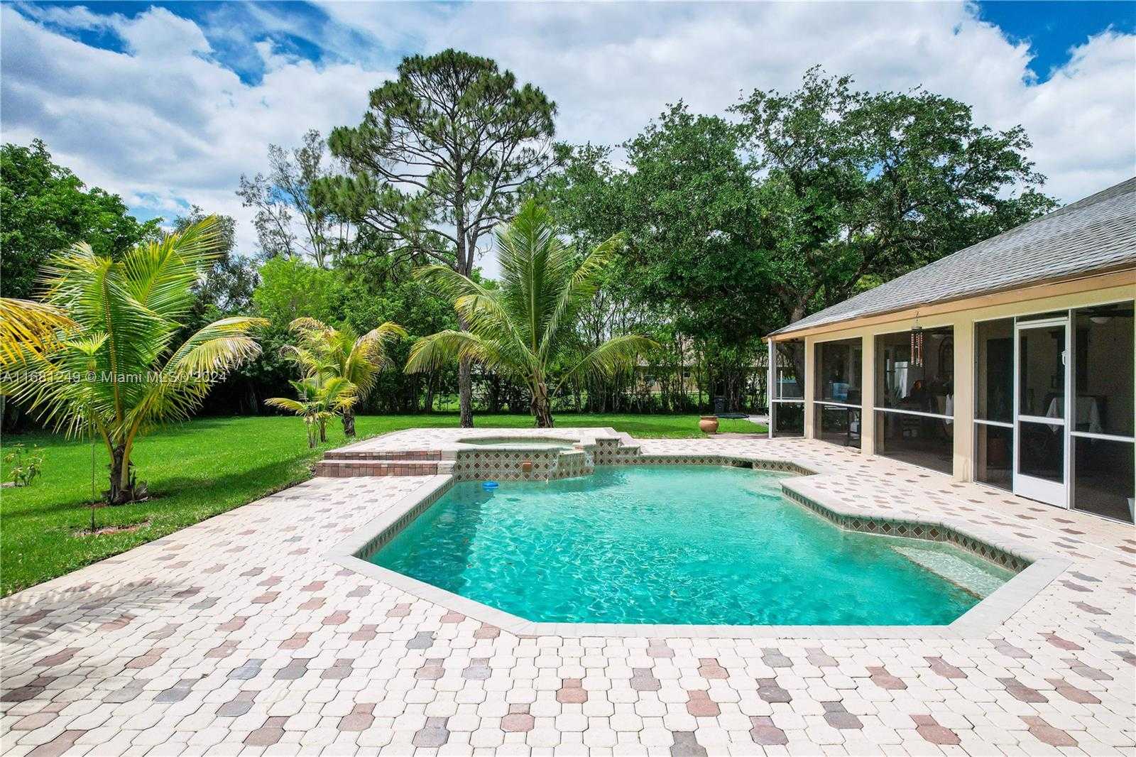 Small Image of 12288 NORTH 82ND LN N, West Palm Beach Number 36