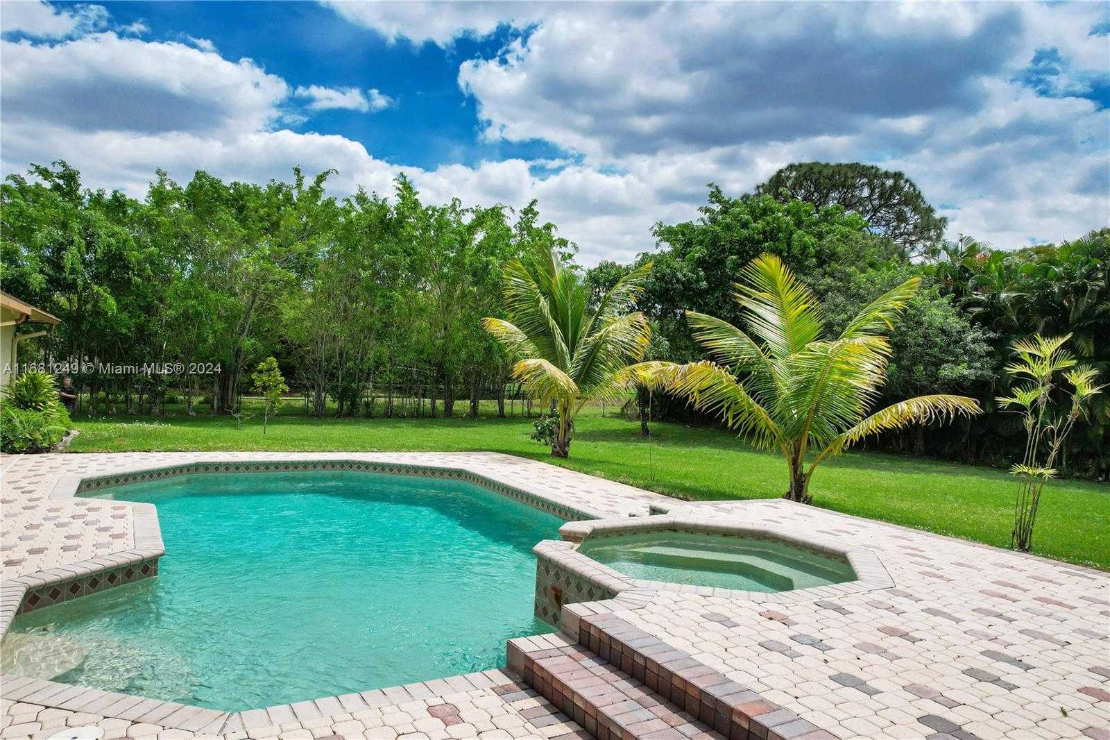 Small Image of 12288 NORTH 82ND LN N, West Palm Beach Number 37